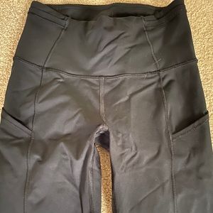 Lululemon black leggings pockets ankle size 2